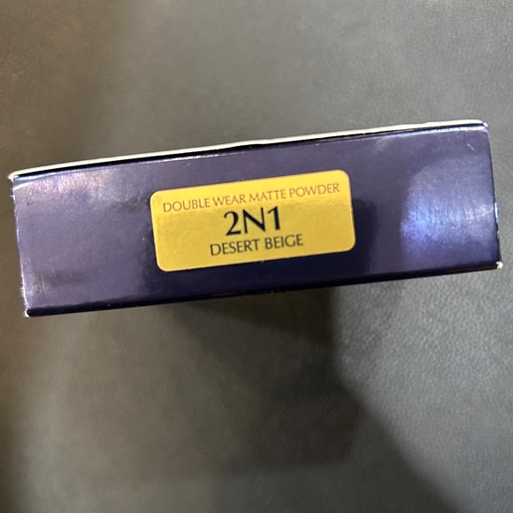Estee Lauder Double Wear Stay-In-Place Matte Powder Foundation 2N1- Desert Beige - Picture 2 of 5